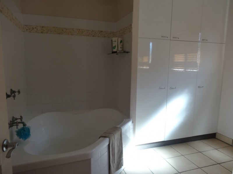 11 Kirkpatrick Court, Bowen QLD 4805