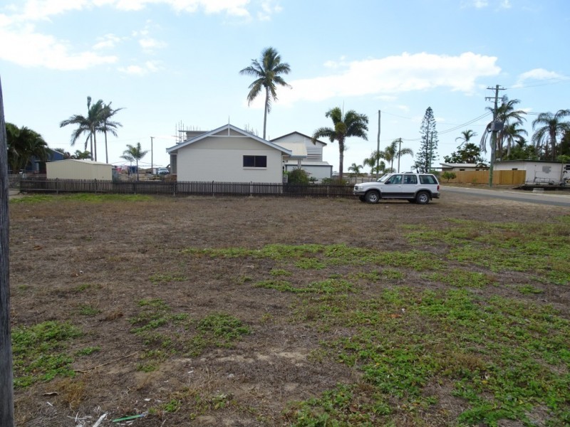 7 Scott Avenue, Bowen QLD 4805