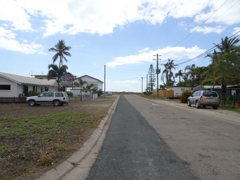 7 Scott Avenue, Bowen QLD 4805