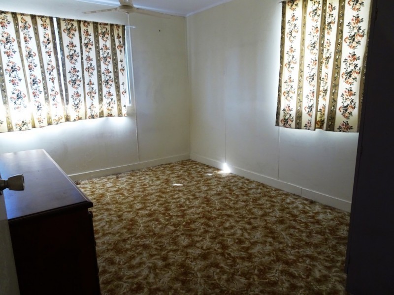 13 Rosshall Street, Bowen QLD 4805