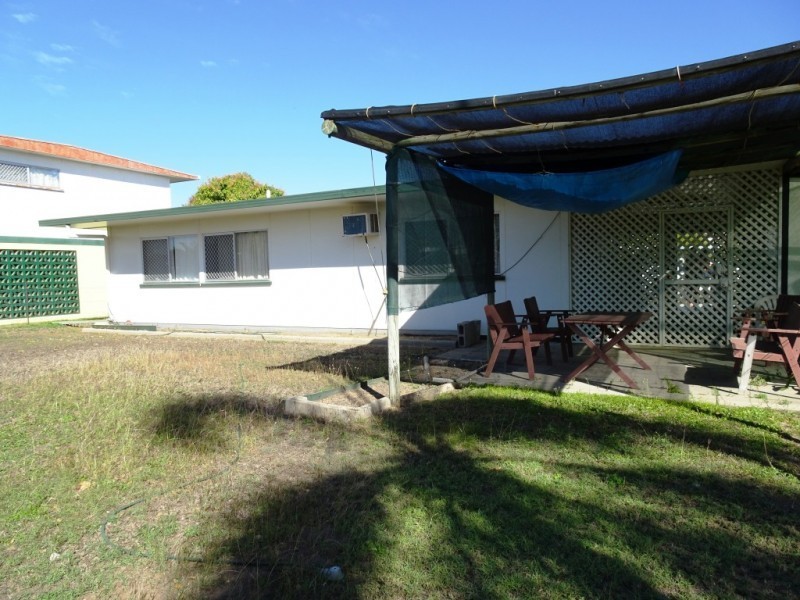 13 Rosshall Street, Bowen QLD 4805