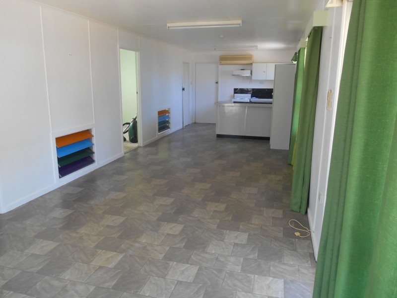 71 Whyte Avenue, Bowen QLD 4805