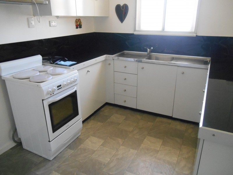 71 Whyte Avenue, Bowen QLD 4805