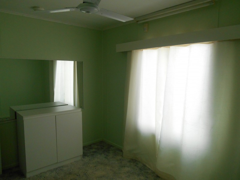 71 Whyte Avenue, Bowen QLD 4805