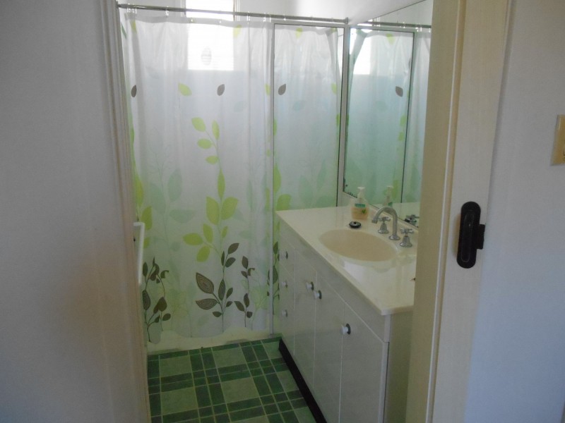 71 Whyte Avenue, Bowen QLD 4805