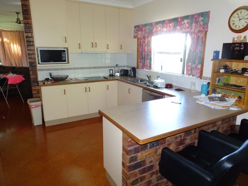 18 Brighton Road, Bowen QLD 4805