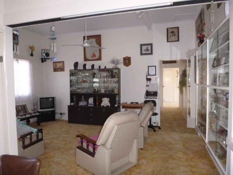 113 Powell Street, Bowen QLD 4805