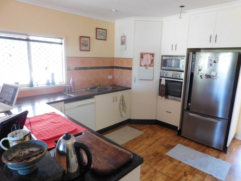 17 Field Street, Bowen QLD 4805