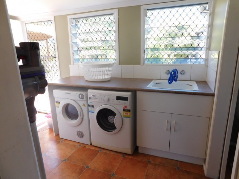 17 Field Street, Bowen QLD 4805