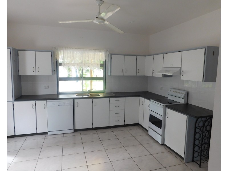 13 Mackenzie Street, Bowen QLD 4805