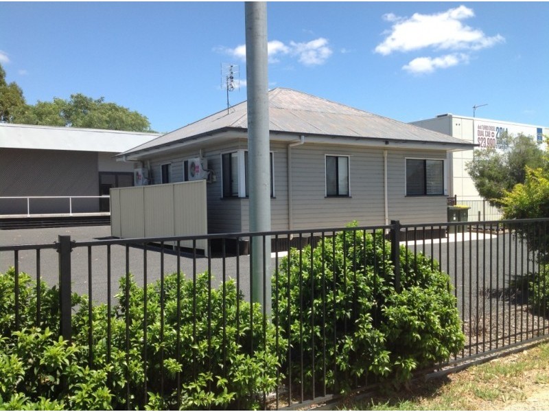 112-114 Drayton Street, Dalby QLD 4405