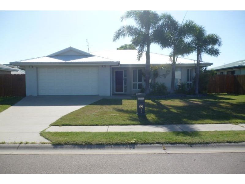 3 Cullen Close, Bowen QLD 4805