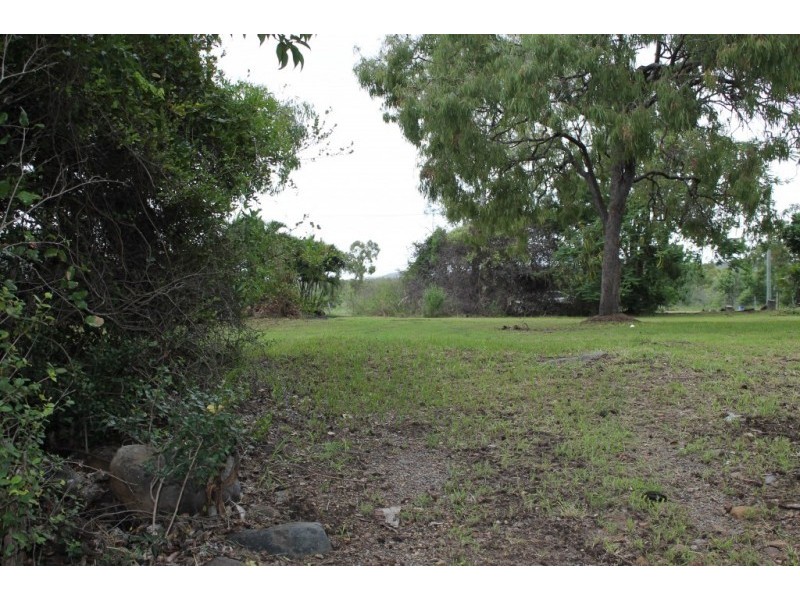 22 Baxter Avenue, Brisk Bay QLD 4805