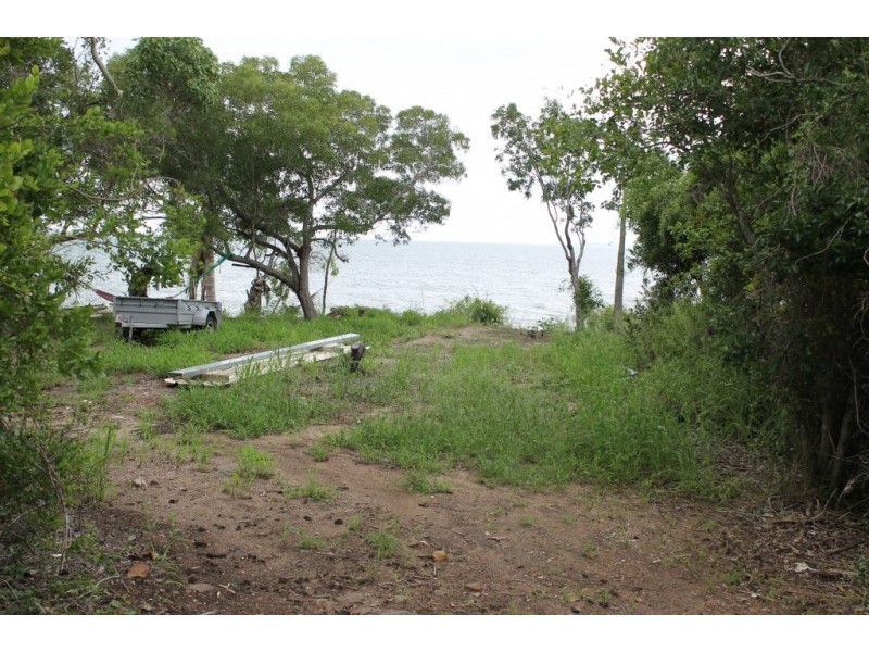 22 Baxter Avenue, Brisk Bay QLD 4805