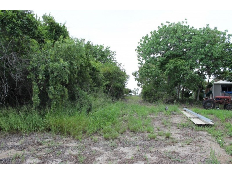 22 Baxter Avenue, Brisk Bay QLD 4805