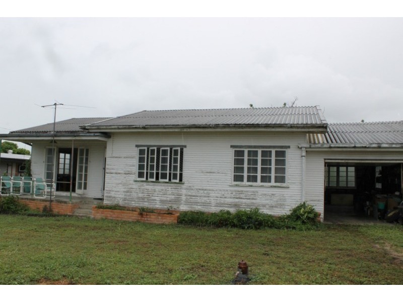 112 Hillview Road, Bowen QLD 4805