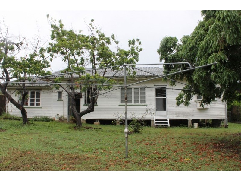 112 Hillview Road, Bowen QLD 4805