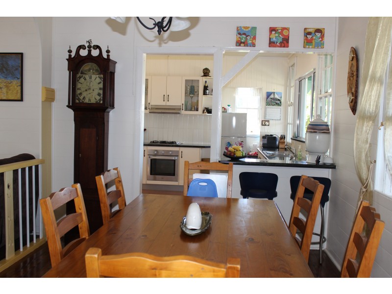 12 Hay Street, Bowen QLD 4805