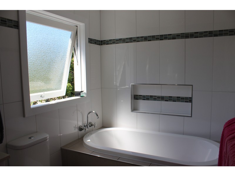 12 Hay Street, Bowen QLD 4805