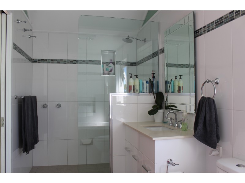 12 Hay Street, Bowen QLD 4805