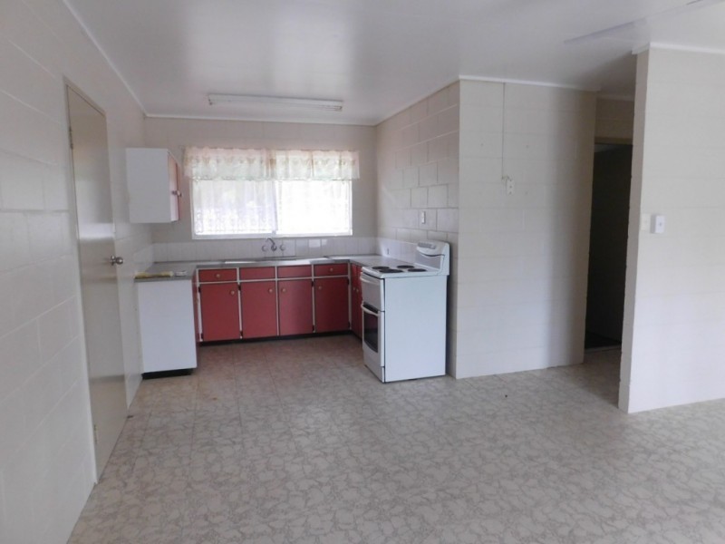 2/91 Horseshoe Bay Road, Bowen QLD 4805