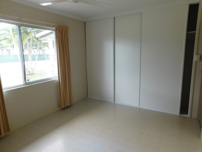 2/91 Horseshoe Bay Road, Bowen QLD 4805