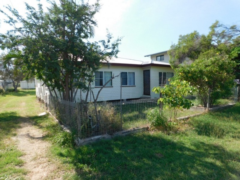 54 Poole Street, Bowen QLD 4805
