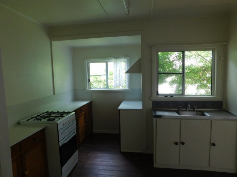 54 Poole Street, Bowen QLD 4805