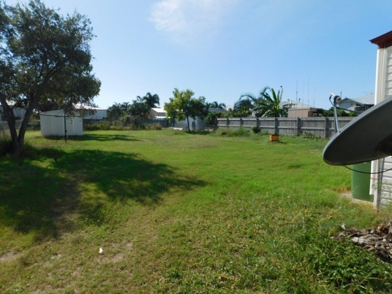 54 Poole Street, Bowen QLD 4805