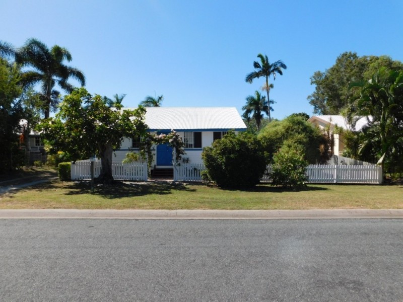 32 Field Street, Bowen QLD 4805