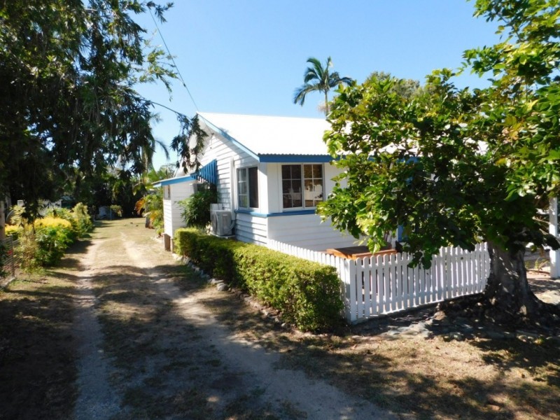 32 Field Street, Bowen QLD 4805
