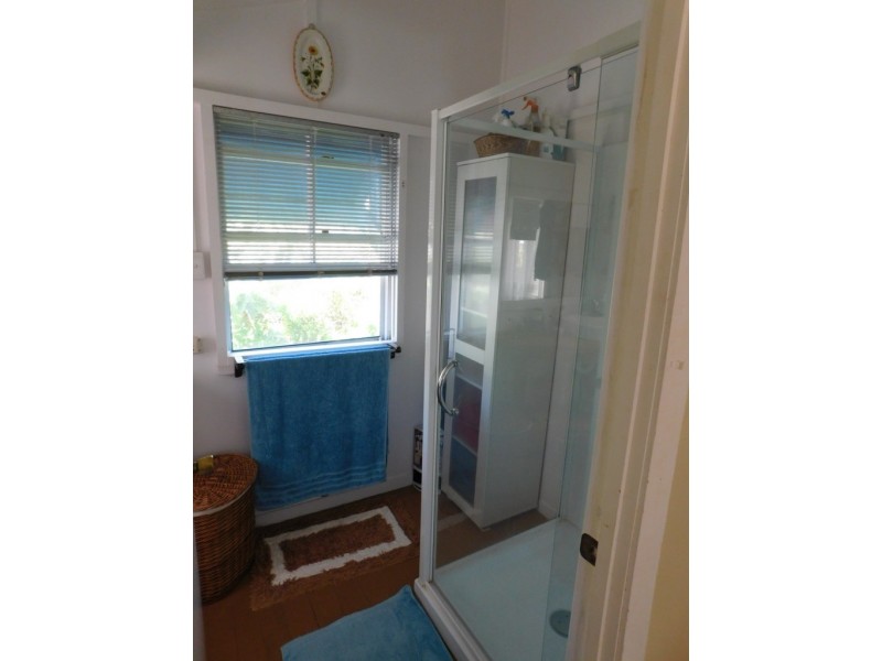 32 Field Street, Bowen QLD 4805