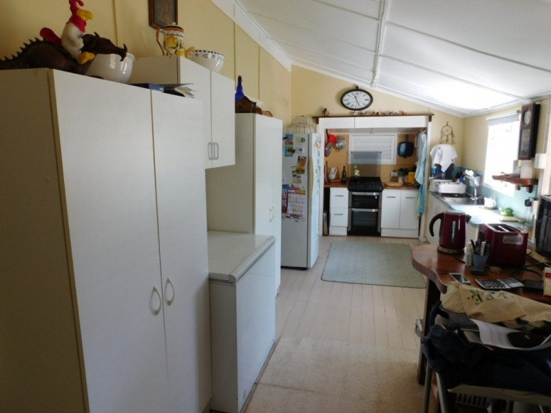 32 Field Street, Bowen QLD 4805
