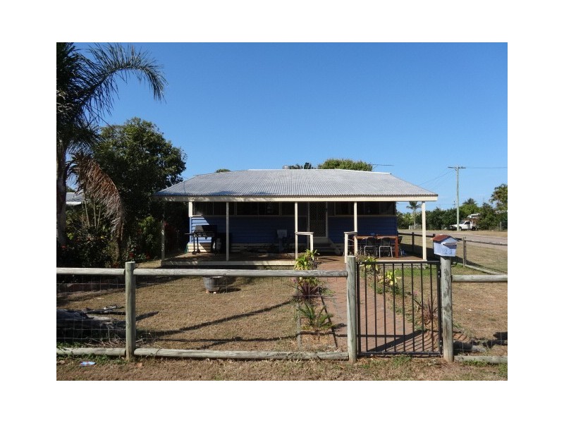 24 Creek Street, Bowen QLD 4805