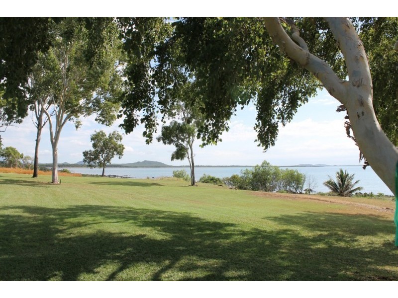 68 Whyte Avenue, Bowen QLD 4805