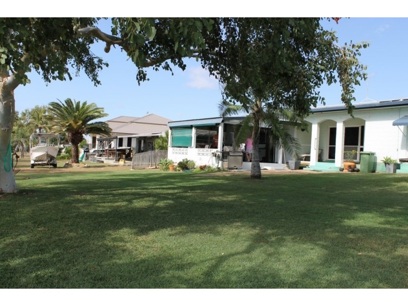 68 Whyte Avenue, Bowen QLD 4805