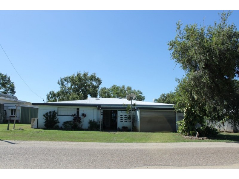 68 Whyte Avenue, Bowen QLD 4805