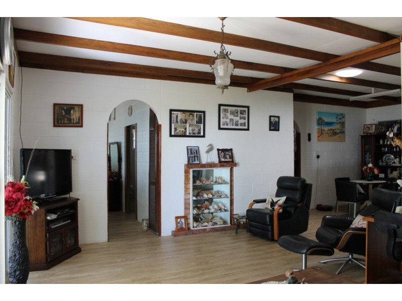 68 Whyte Avenue, Bowen QLD 4805