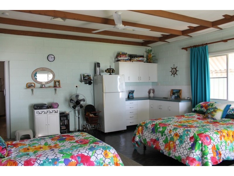 68 Whyte Avenue, Bowen QLD 4805