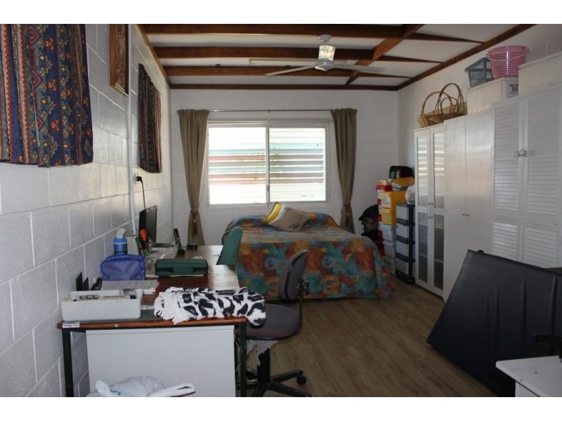 68 Whyte Avenue, Bowen QLD 4805