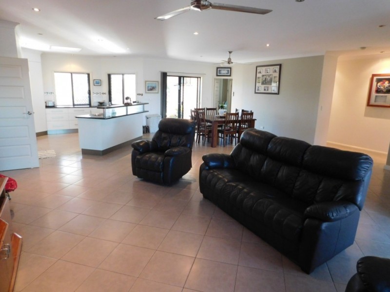 25 Brampton Drive, Bowen QLD 4805