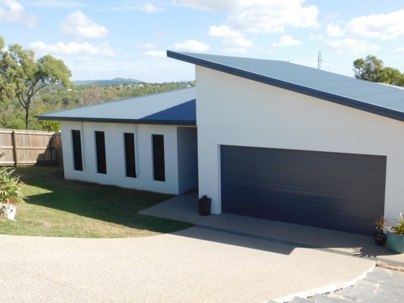 19 Harbour View Tce, Bowen QLD 4805