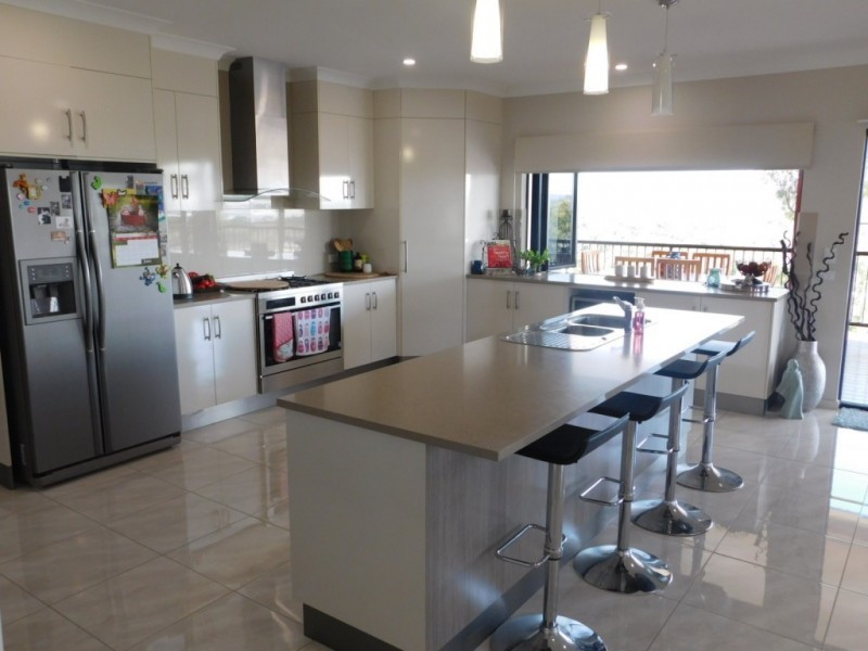 19 Harbour View Tce, Bowen QLD 4805