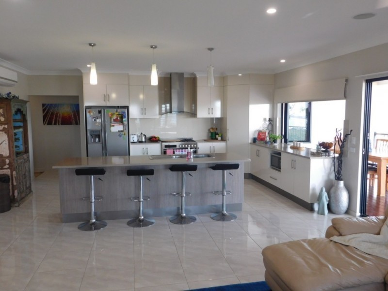 19 Harbour View Tce, Bowen QLD 4805