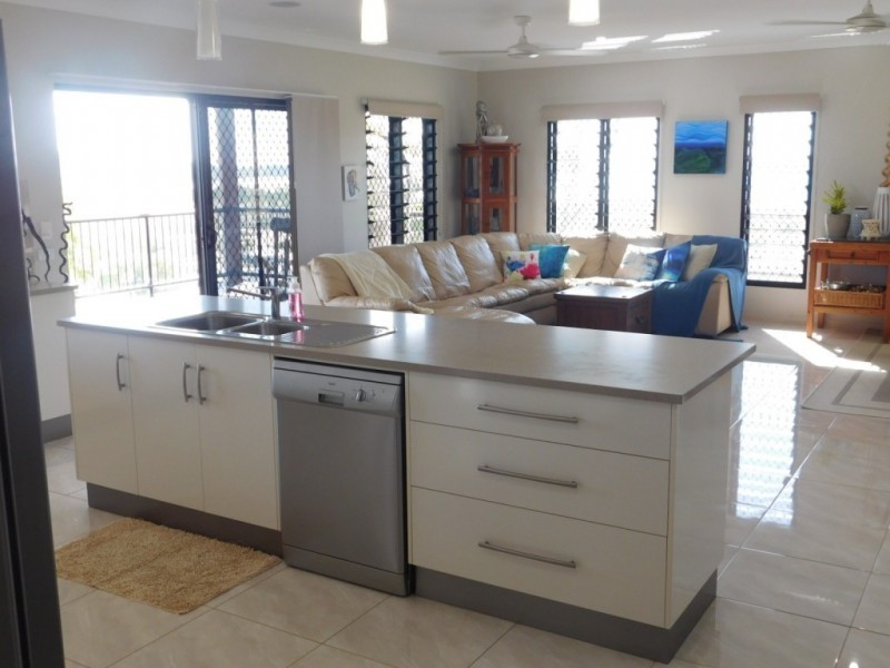 19 Harbour View Tce, Bowen QLD 4805