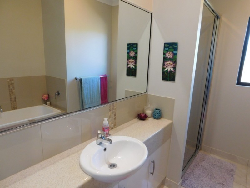 19 Harbour View Tce, Bowen QLD 4805