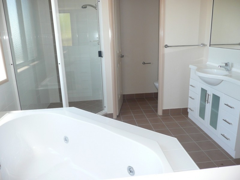 90 Ocean View Drive, Bowen QLD 4805