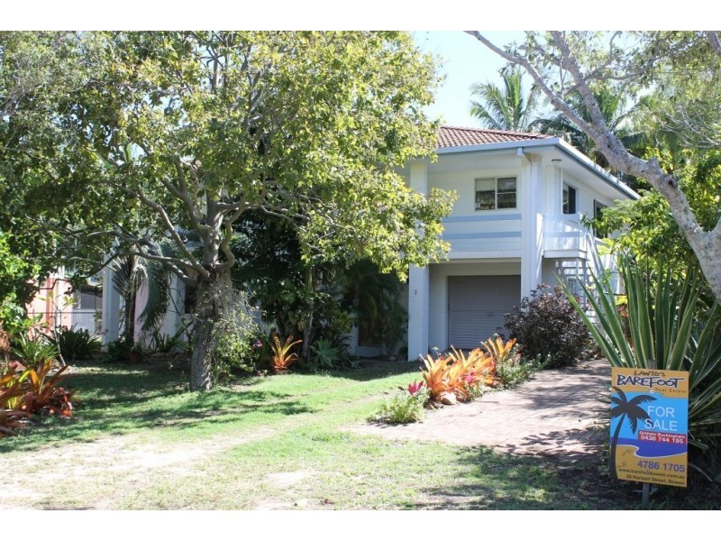2 Horseshoe Bay Road, Bowen QLD 4805