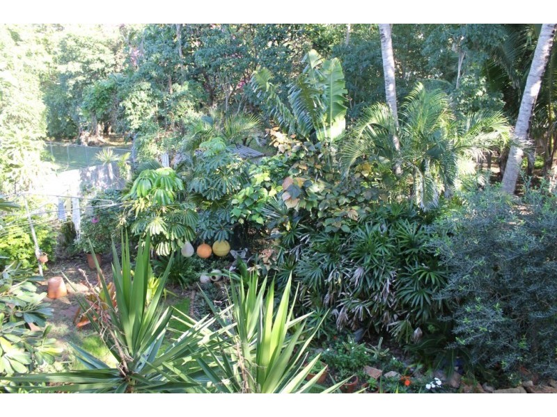 2 Horseshoe Bay Road, Bowen QLD 4805