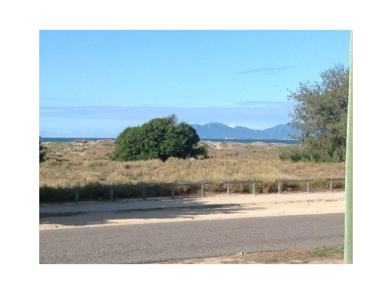 121 Queens Beach Esplanade, Bowen QLD 4805